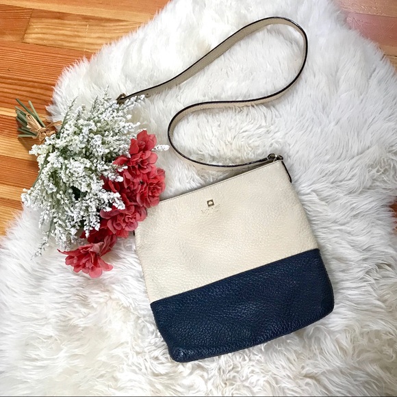kate spade Handbags - Kate Spade Cream and Navy Crossbody Purse